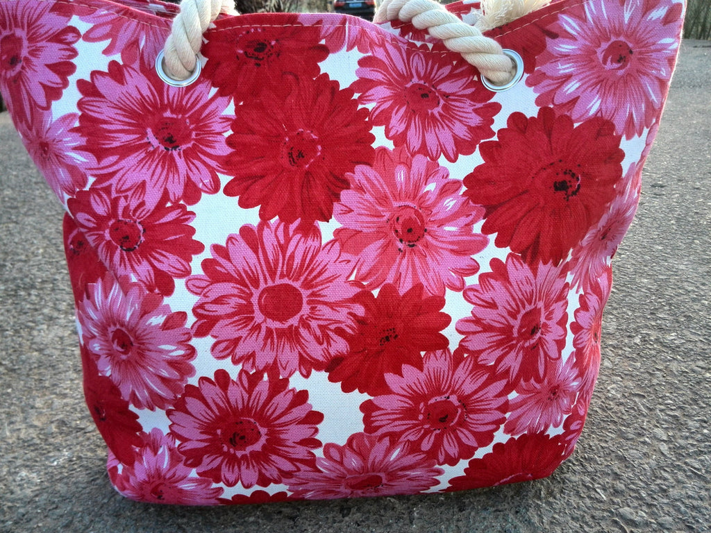1Beach bag with floral motifs and sturdy rope handles Miroken