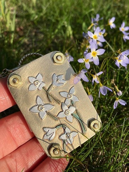 Miroken | Mini Flower Press | Compact Botanical Keepsake Maker | Portable Craft Tool