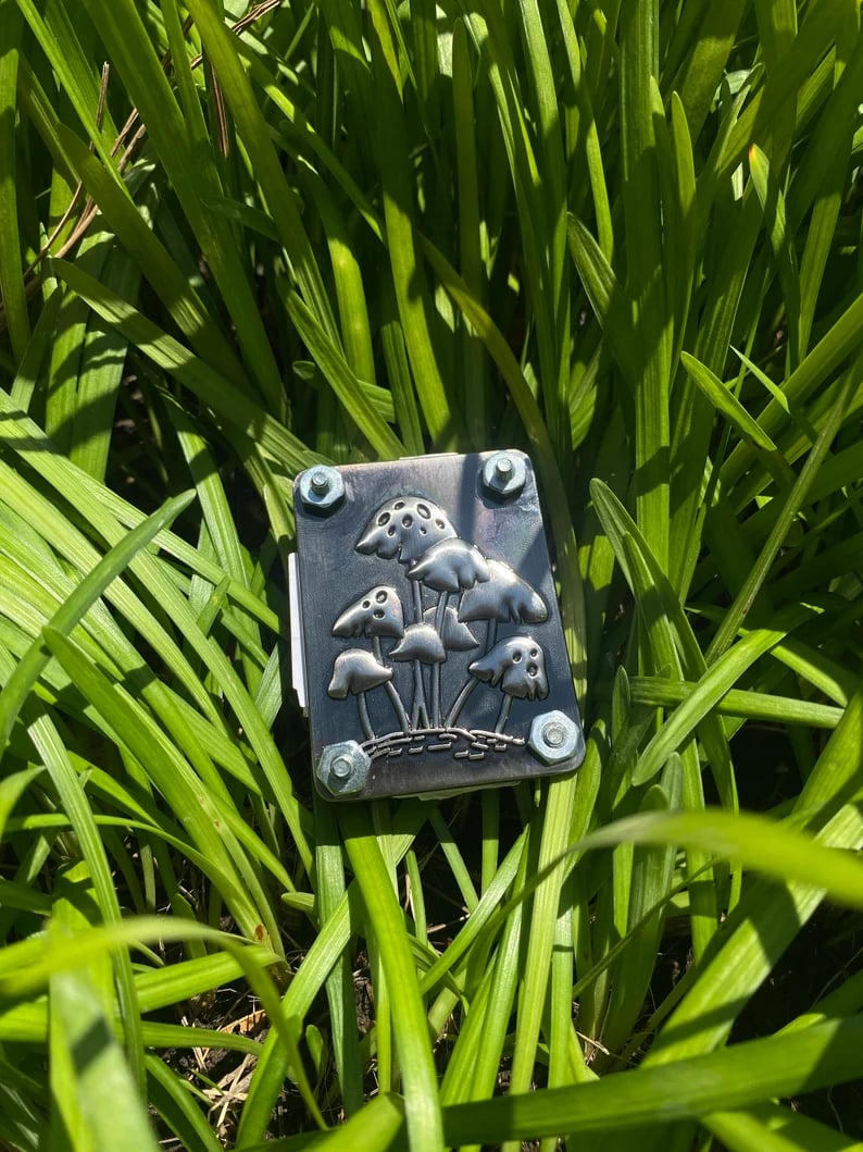 Miroken | Mini Flower Press | Compact Botanical Keepsake Maker | Portable Craft Tool