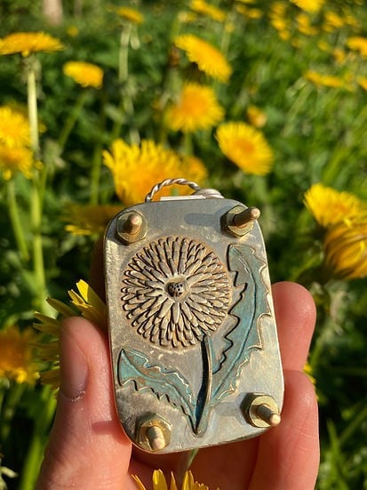 Miroken | Mini Flower Press | Compact Botanical Keepsake Maker | Portable Craft Tool