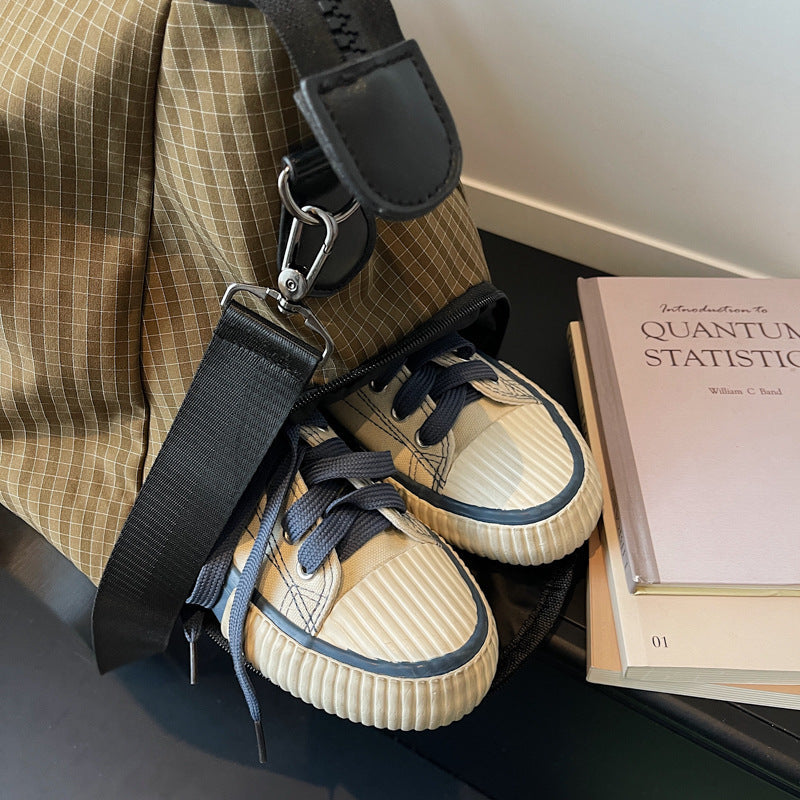 1Sporty Travel Bag With Stylish Checkered Pattern Miroken