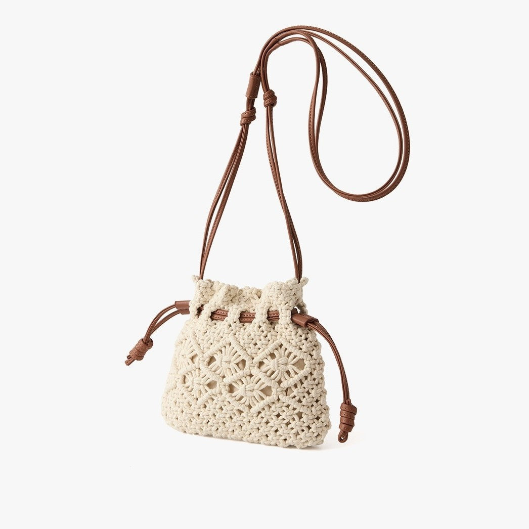 1Shoulder bag with refined crochet and leather accents Miroken