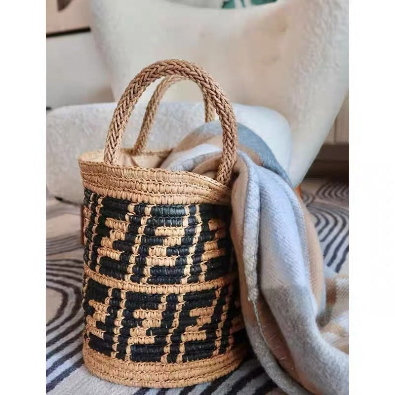 1Handwoven basket bag with geometric pattern Miroken