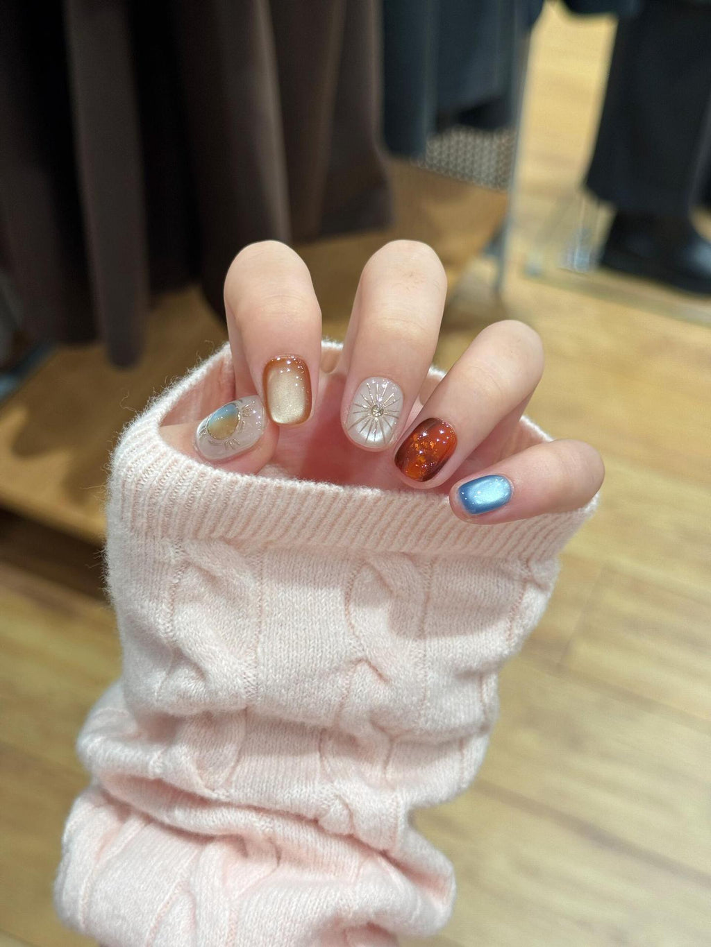 1Artificial Artificial Nails with Sparkling Effects Miroken