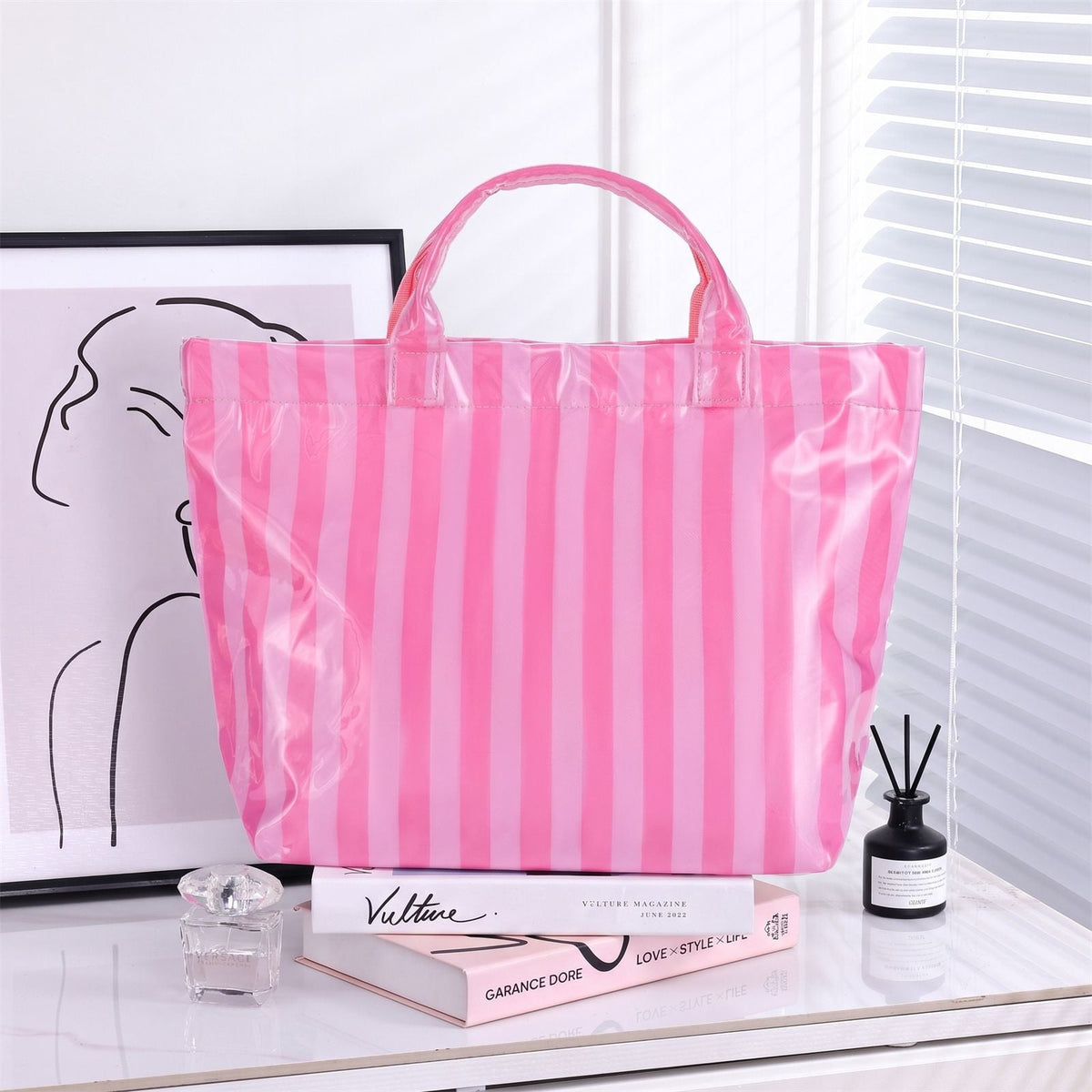 1Versatile Laminated Beach Tote Miroken