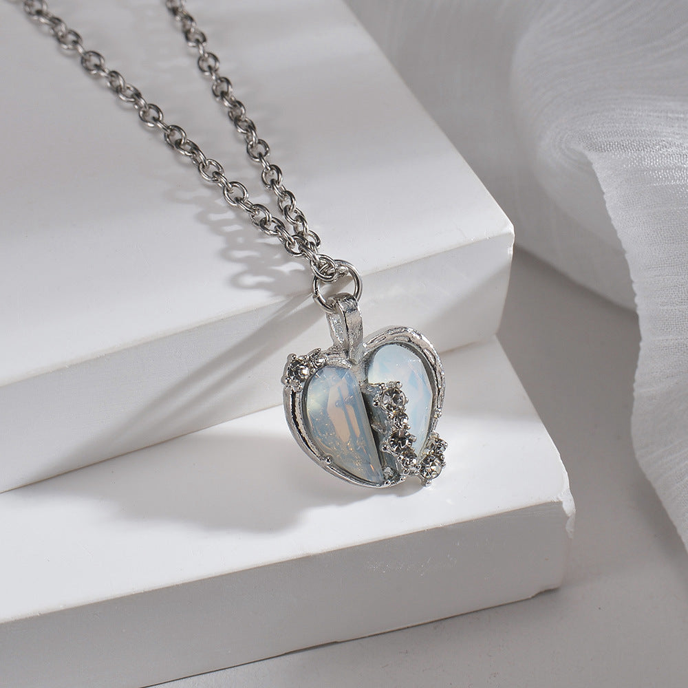 1Heart pendant necklace with sparkling accents Miroken