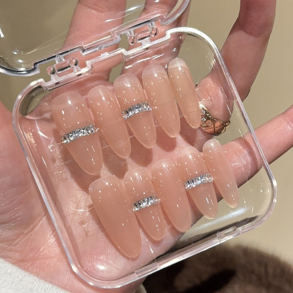 1Glamorous artificial nails with rhinestones Miroken