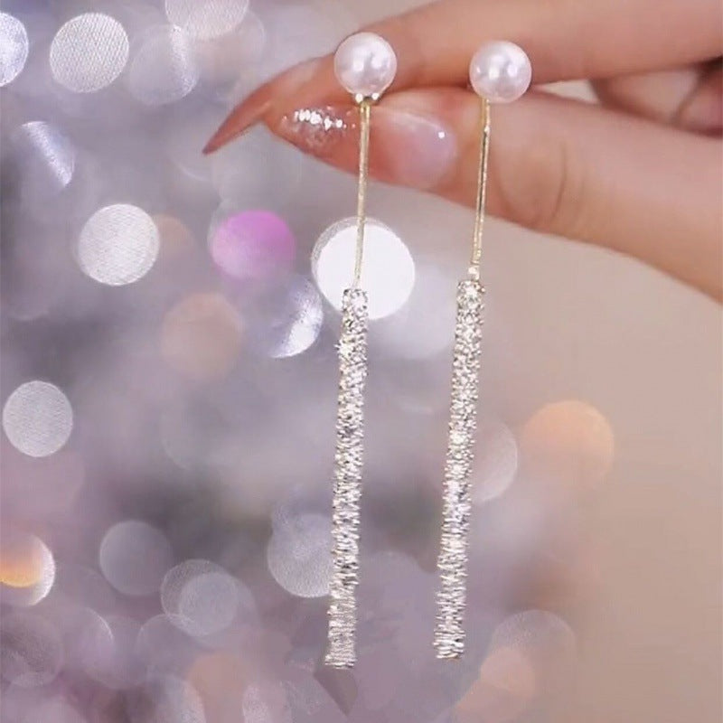 1Elegant and Sparkling Stud Earrings Miroken