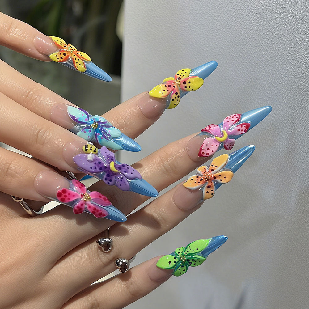 1Artificial nails with floral 3D applications Miroken