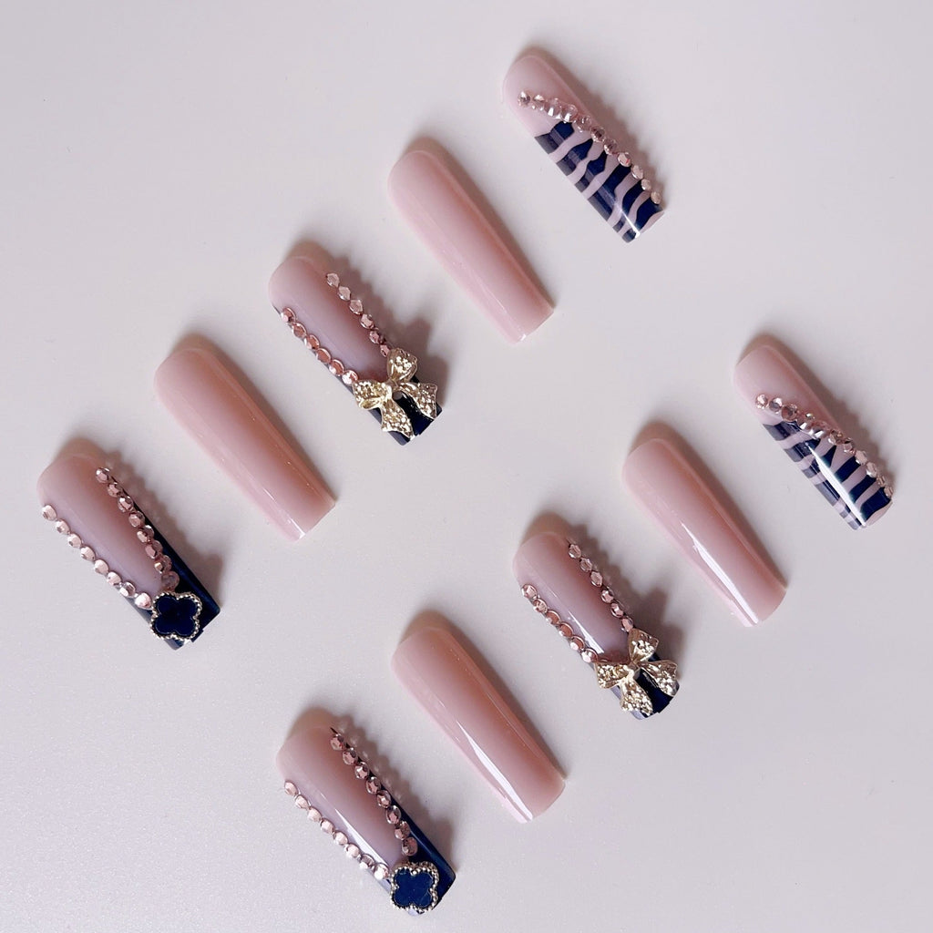 1Glamorous artificial nails with elegant design with rhinestones and 3D decorations Miroken