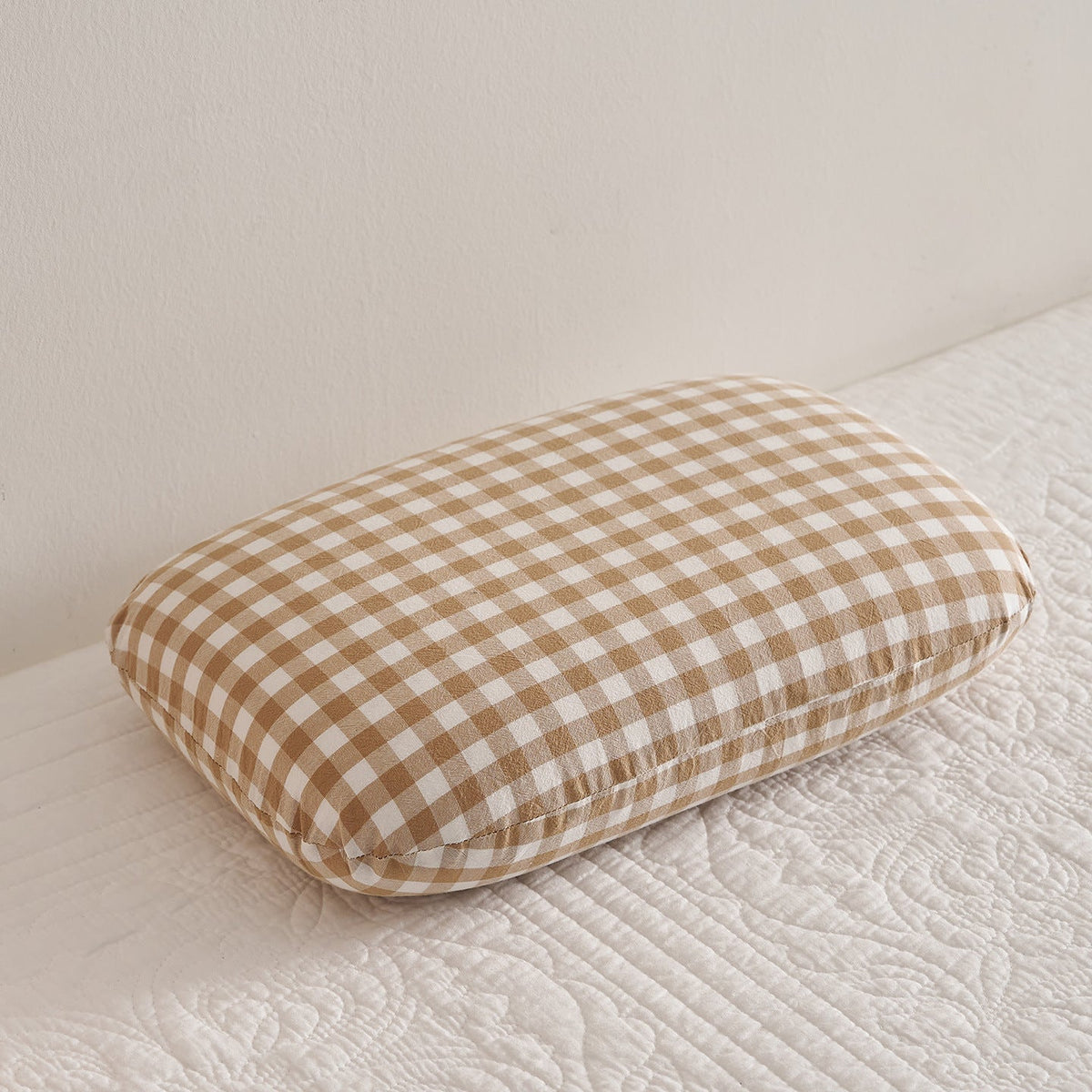 1Comfort Pillow with Checked Design Miroken