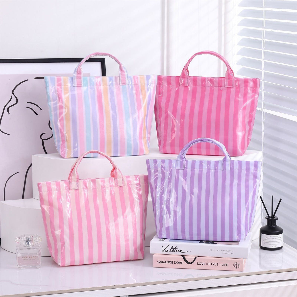 1Versatile Laminated Beach Tote Miroken