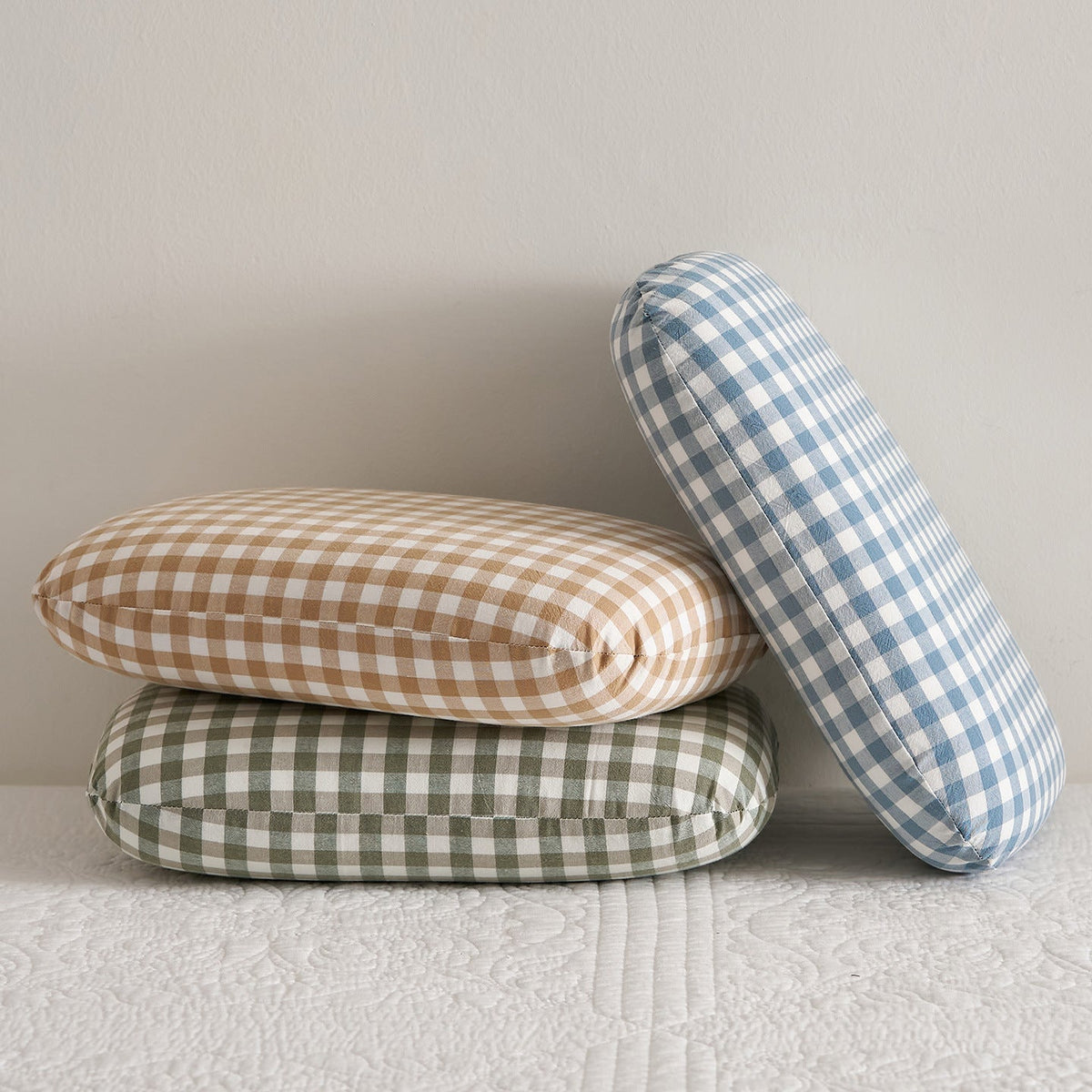 1Comfort Pillow with Checked Design Miroken