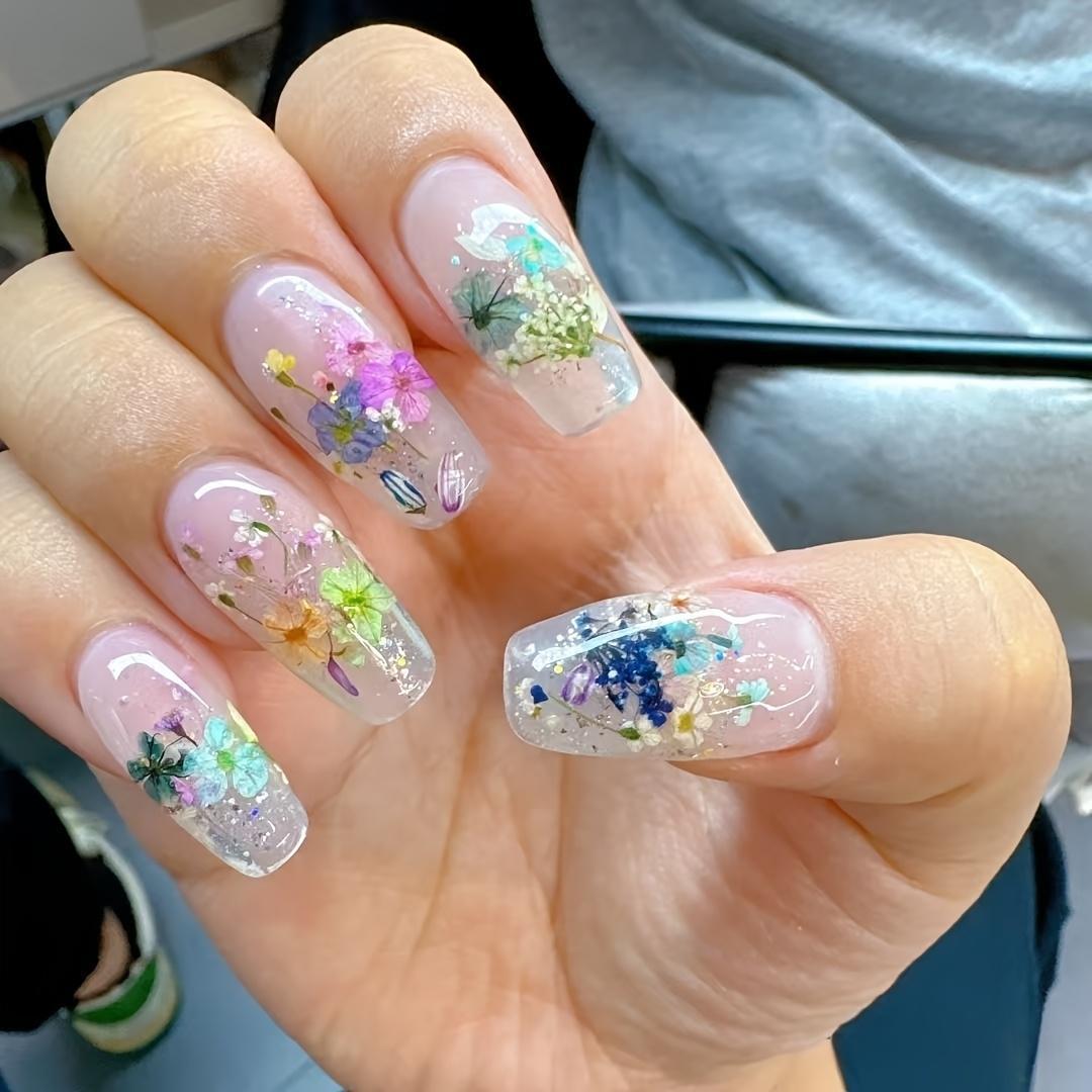 1Nail set with elegant glitter design Miroken