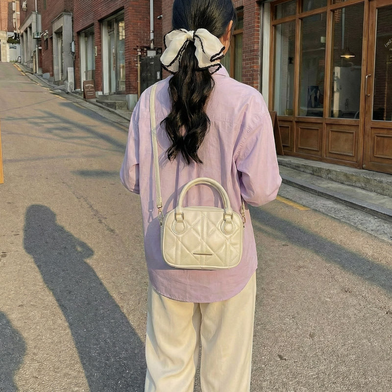 1WoQuilted Mini Satchel Bag Miroken