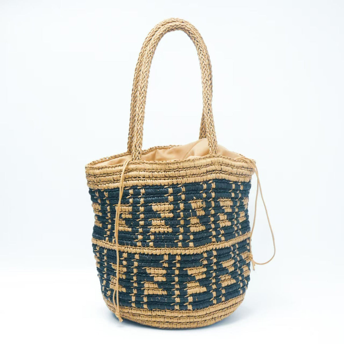1Handwoven basket bag with geometric pattern Miroken