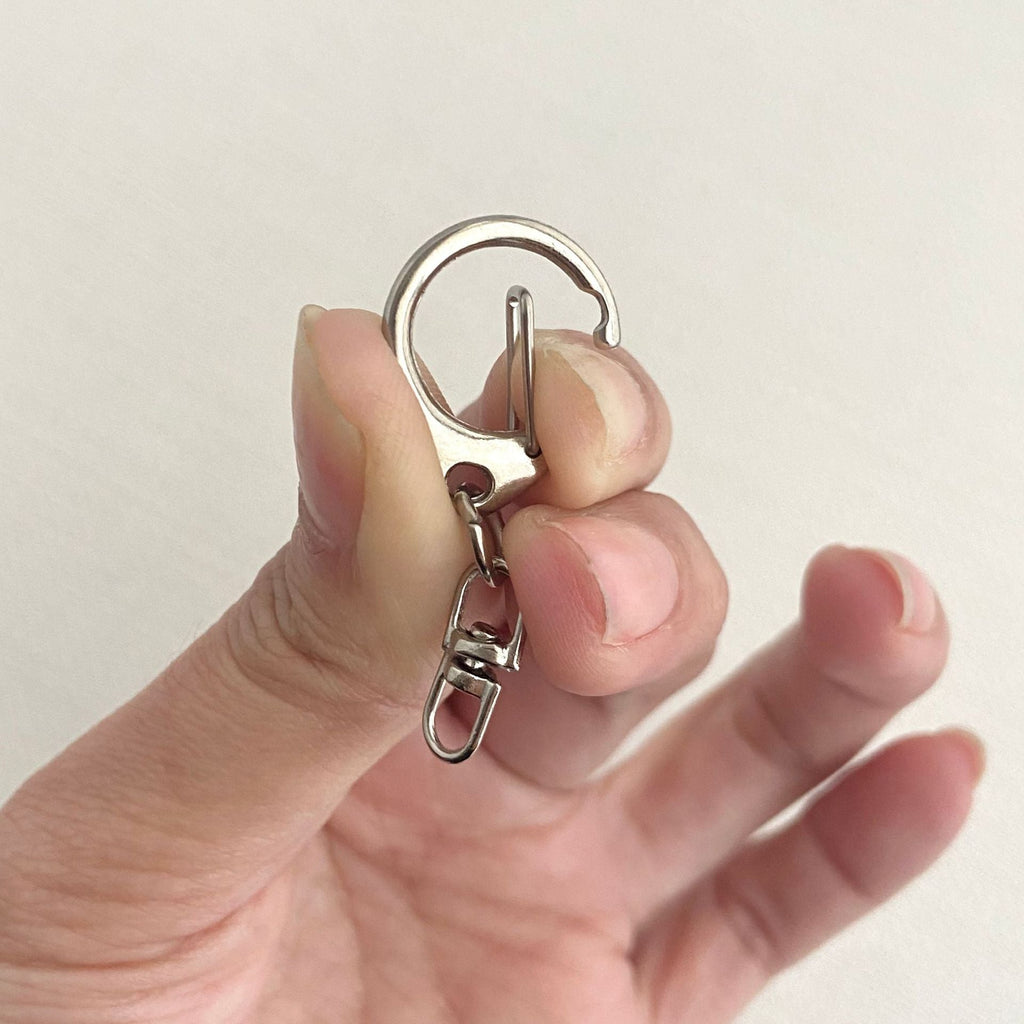 1Multi-Purpose Keychain Clip Miroken