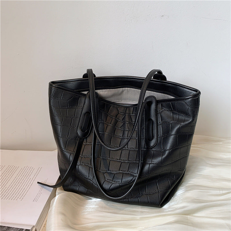1Modern Crocodile-Embossed Tote Bag Miroken