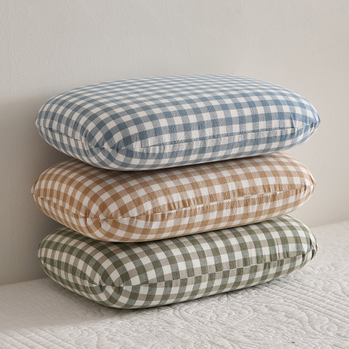 1Comfort Pillow with Checked Design Miroken