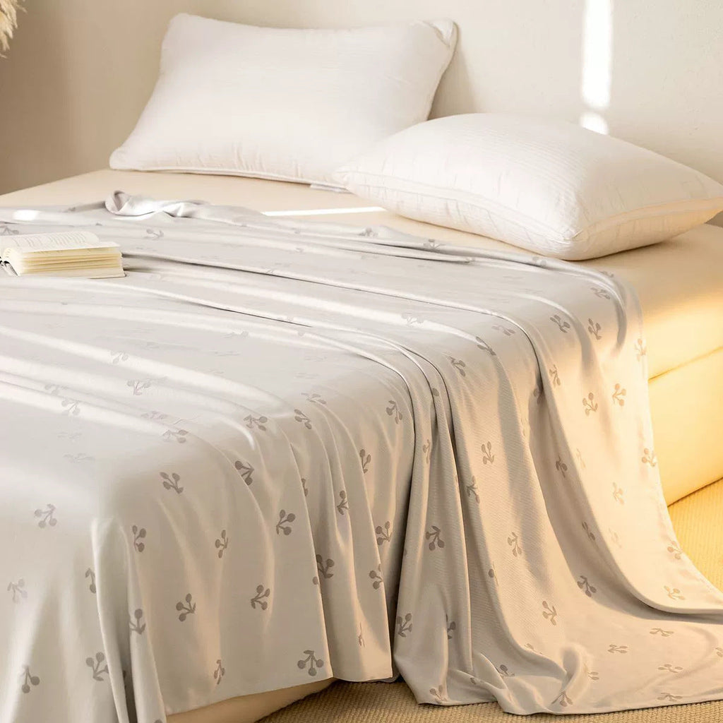 1Women Satin Bedspread Miroken
