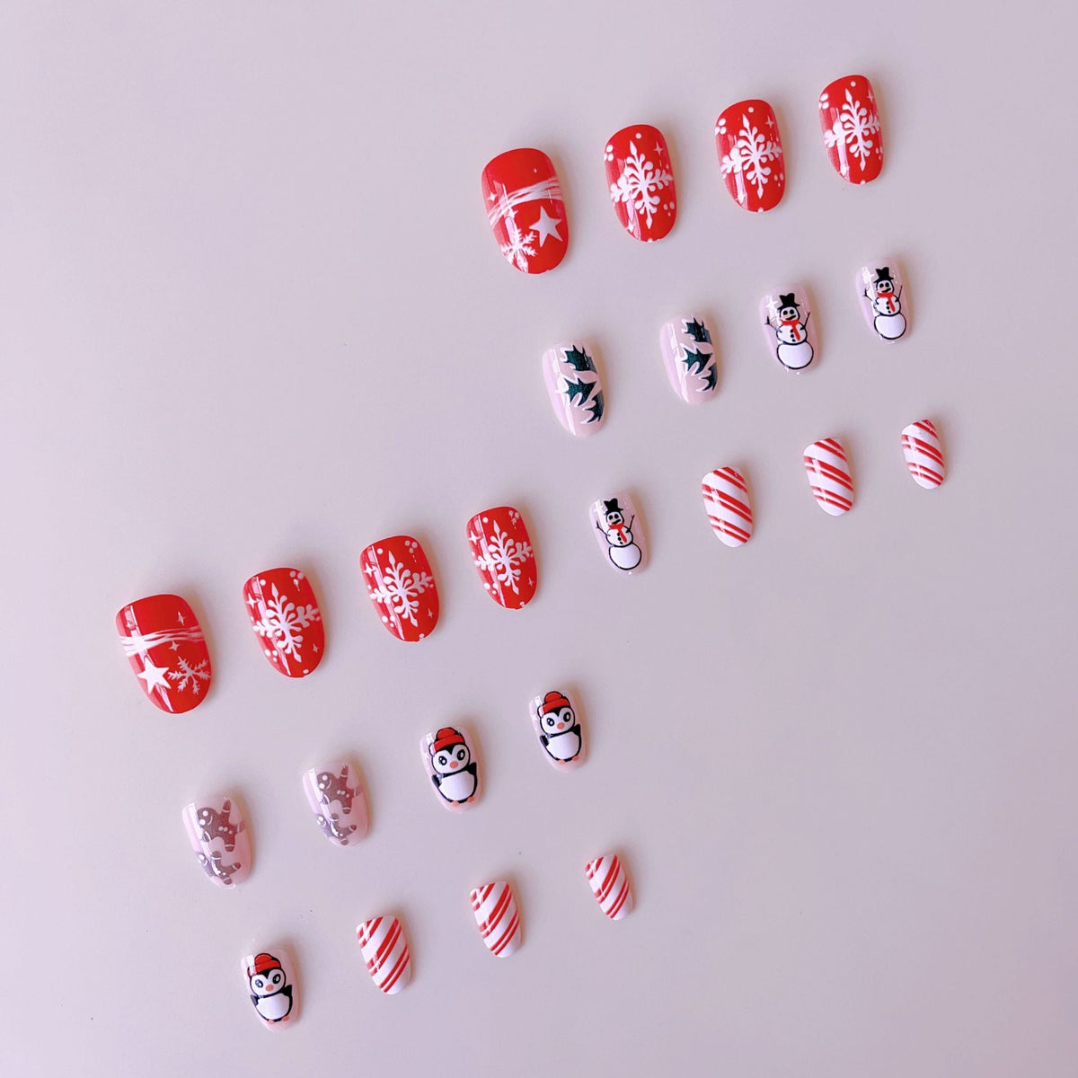 1Artificial nail set with winter motifs and glamorous Christmas designs Miroken