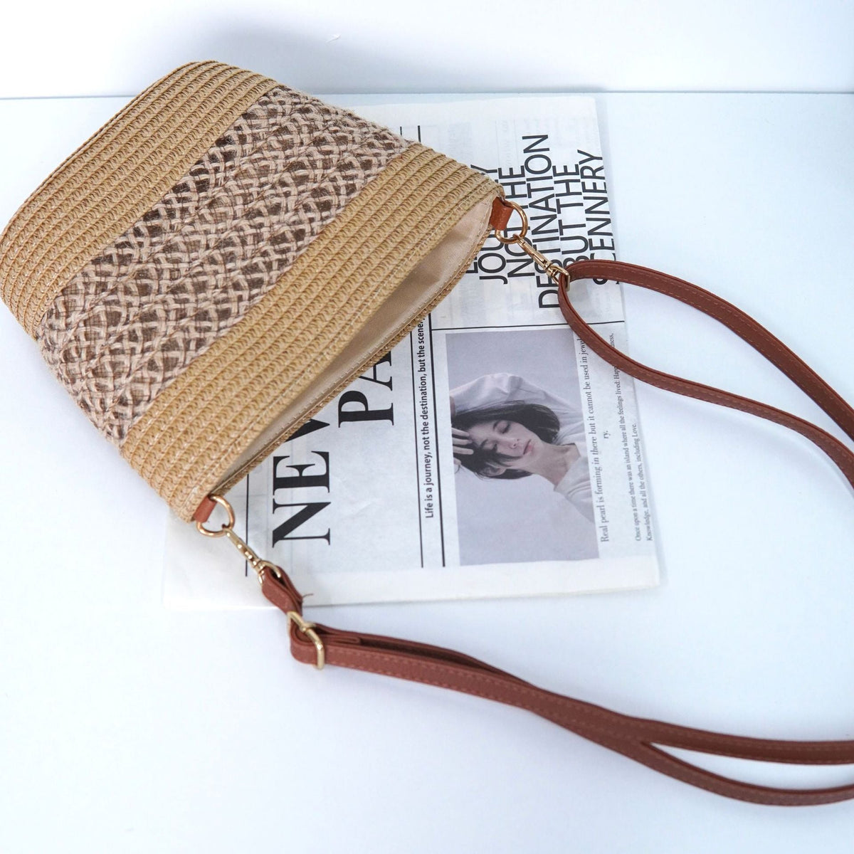 1Shoulder bag with refined crochet and leather accents Miroken