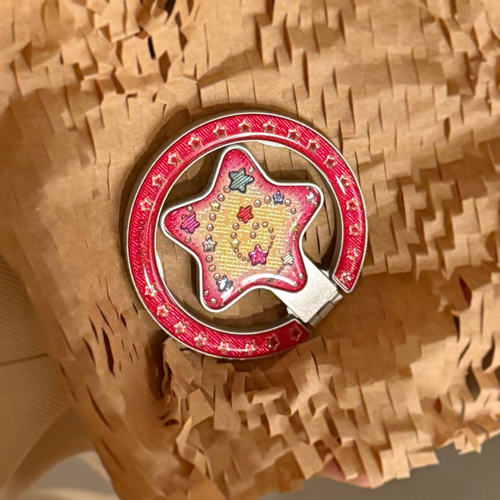 1Playful hand mirror with star design Miroken
