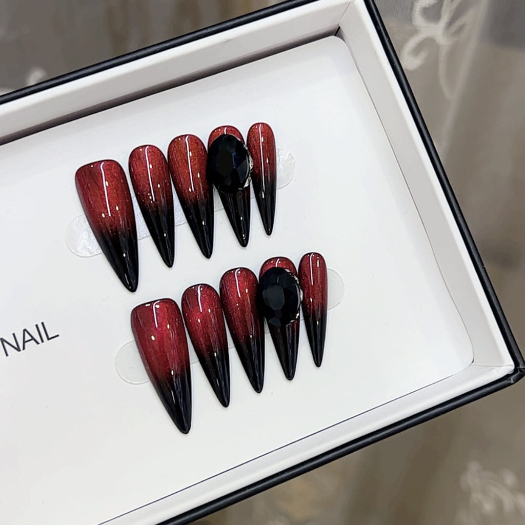 1Artistic Gothic-Inspired Press-On Nail Set Miroken