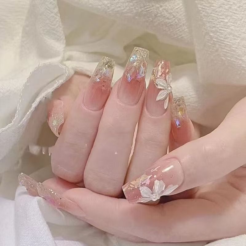 1Artificial nails with elegant French tip design Miroken