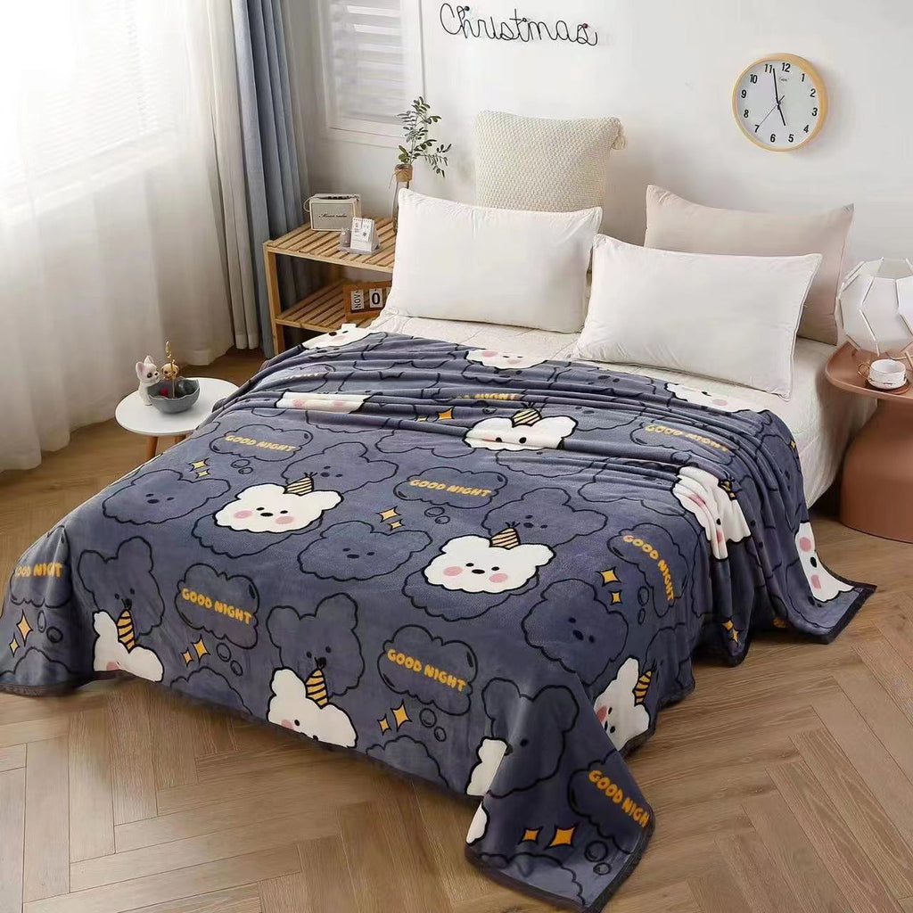1Women's cozy fleece blanket with playful cloud pattern Miroken