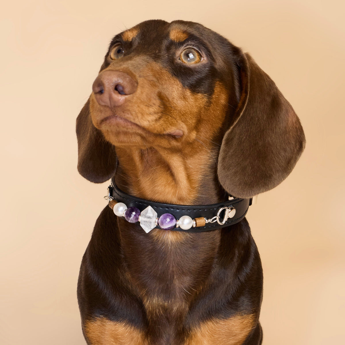 THE AURA CRYSTAL COLLAR