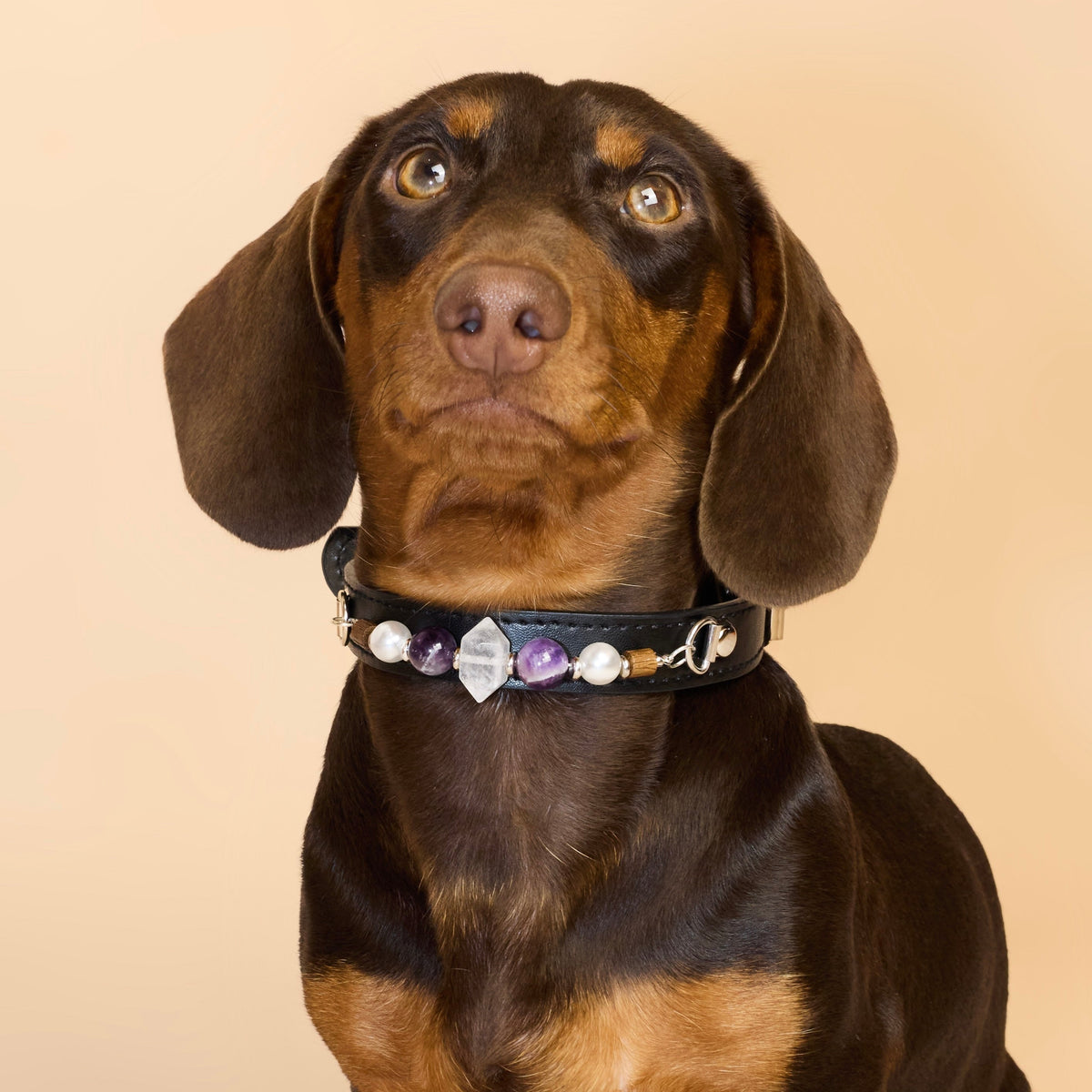 THE AURA CRYSTAL COLLAR