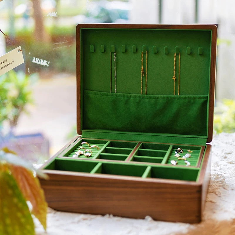 Verdura Solid Walnut Double-Layer Jewelry Box