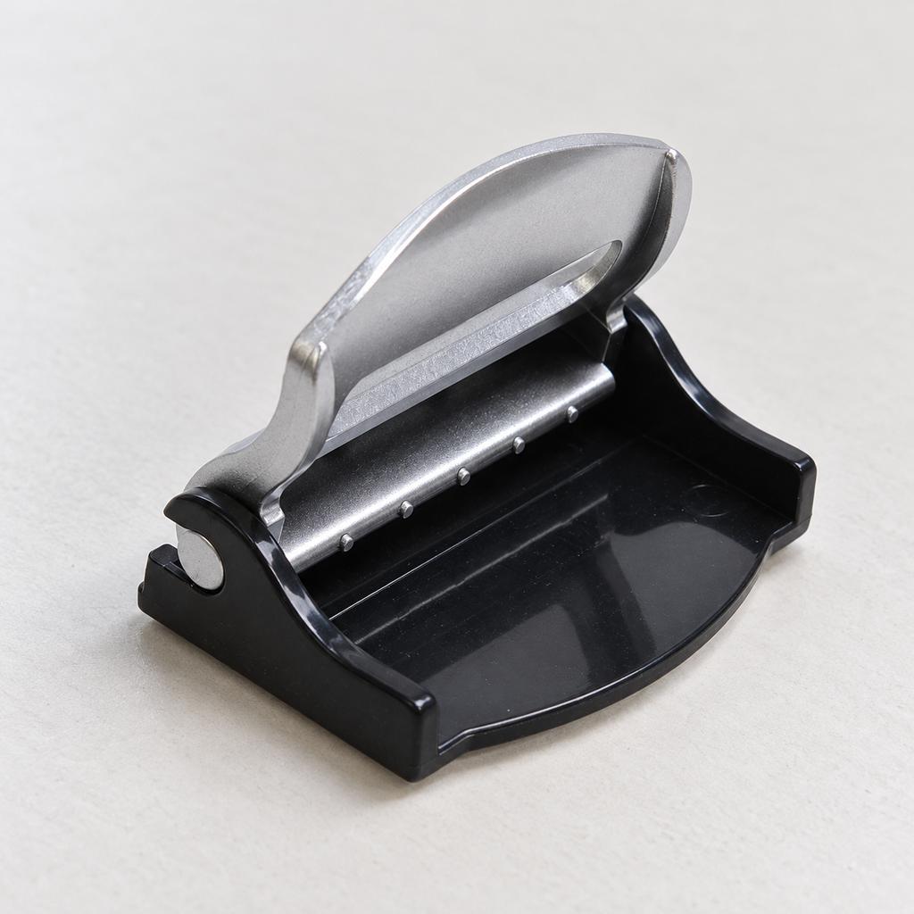 BeltEase Car Seat Belt Clips (2-Pack)