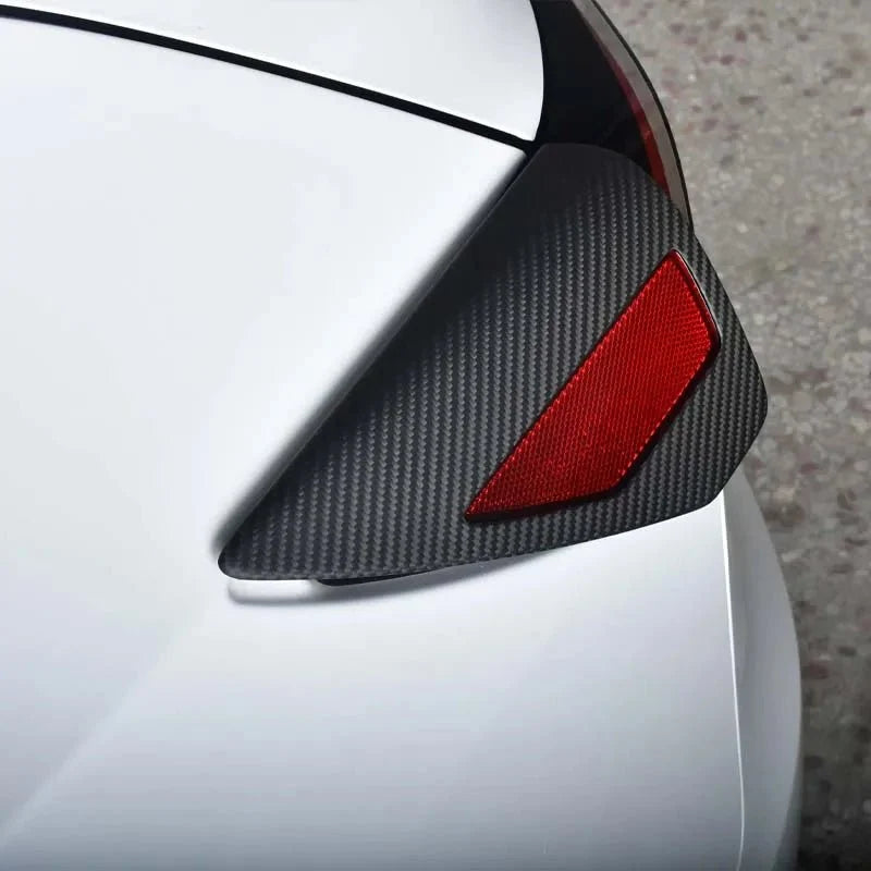Carbon Fiber Charging Port Protective Cover for Tesla Model 3 Highland / Model Y Juniper