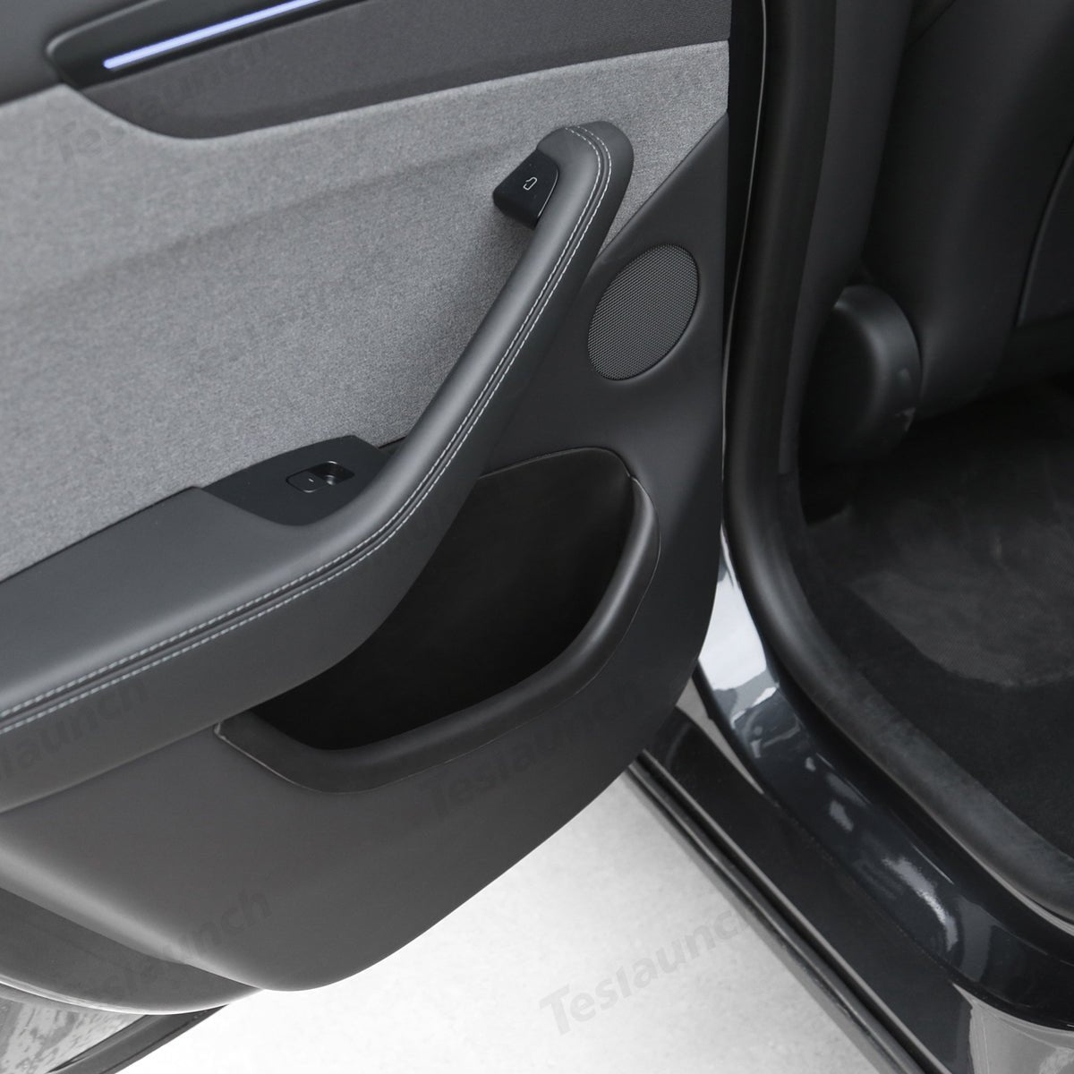 Full-Coverage Door Storage Organizer – Waterproof & Dirt-Resistant for Tesla Model Y Juniper 2025+