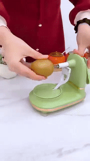 Multifunctional Manual Peeler