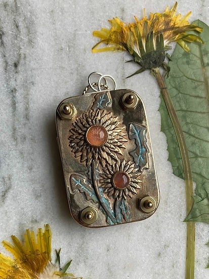 Mini Flower Press | Compact Botanical Keepsake Maker | Portable Craft Tool