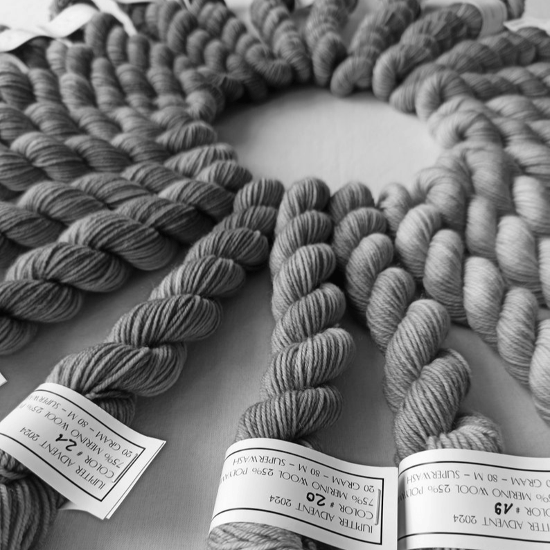 WoolMagic – Adventskalender met 24 Wol-Surprises – Voor Brei- & Haakfans