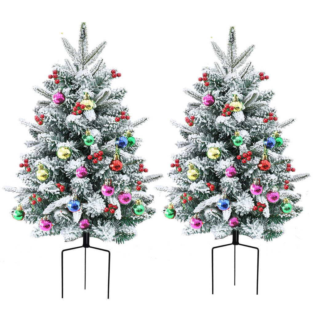 Christmas urn decoration with LED lights | Realistic pine branches & berries | Indoor and outdoor