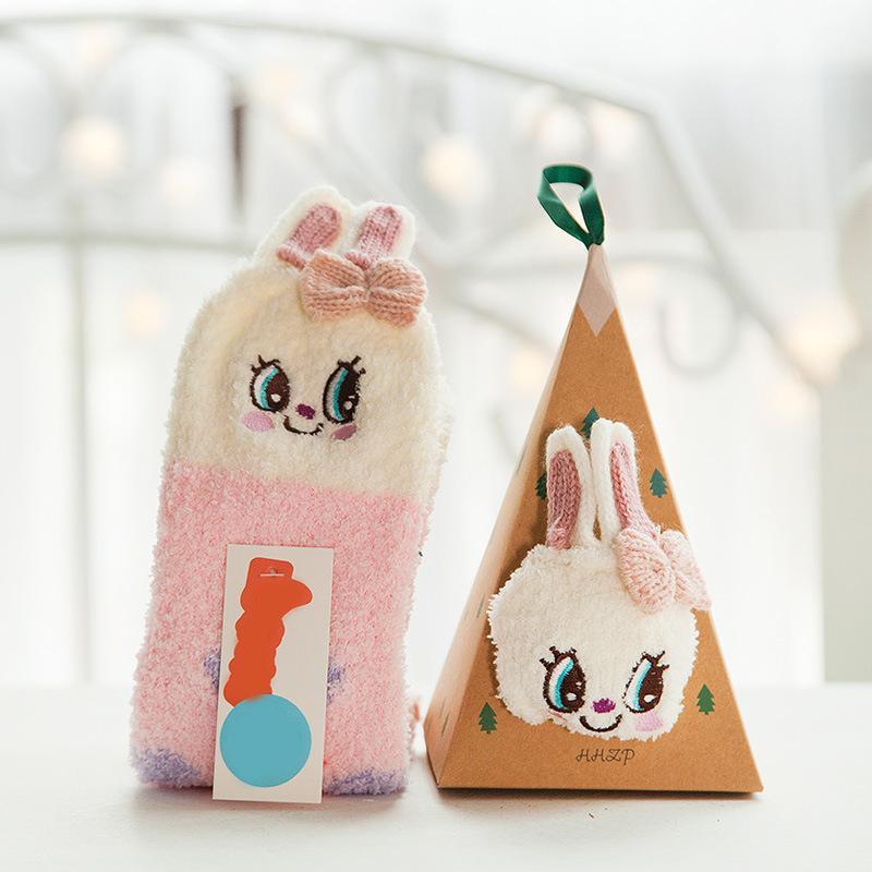 4 Pairs Christmas-themed Coral Fleece Soft Warm Socks