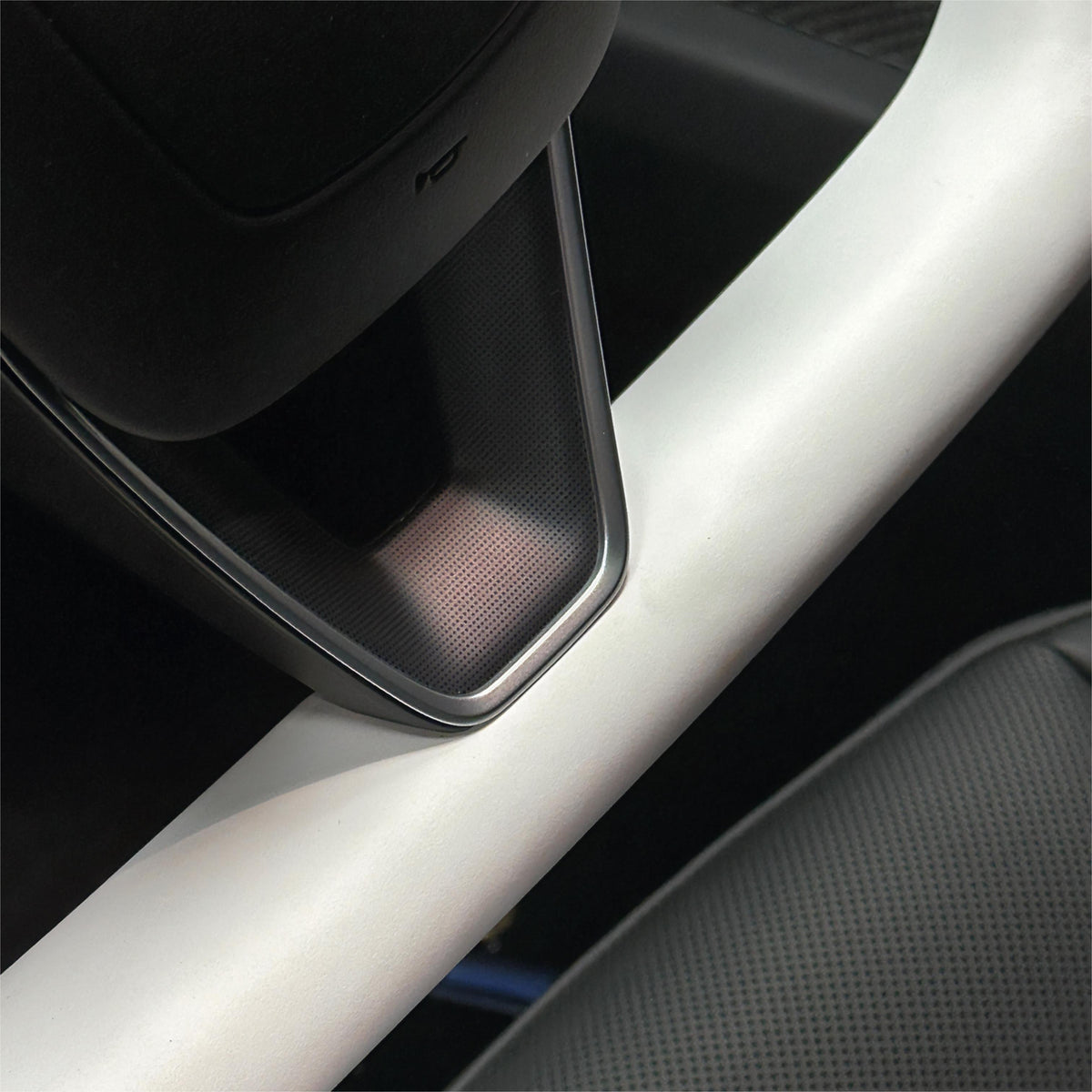 Miroken Model 3 Highland & Model Y Juniper Yoke Plaid Steering Wheel 【White Leather】
