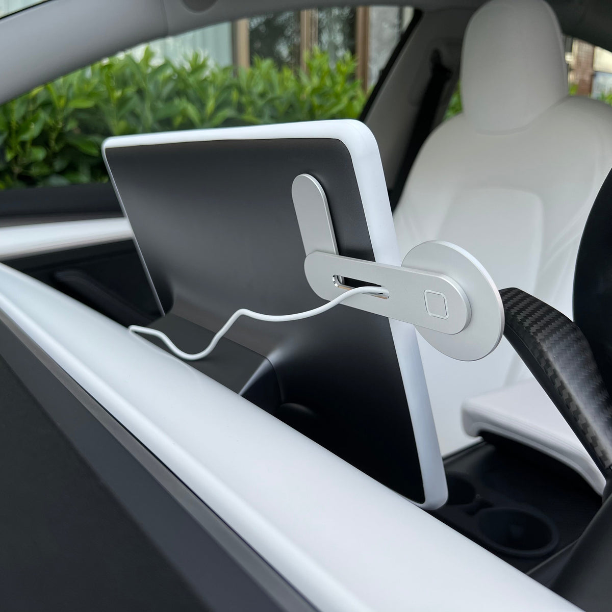 Miroken Wireless Magsafe Mount for Tesla Model 3/Y/S/X/Cybertruck
